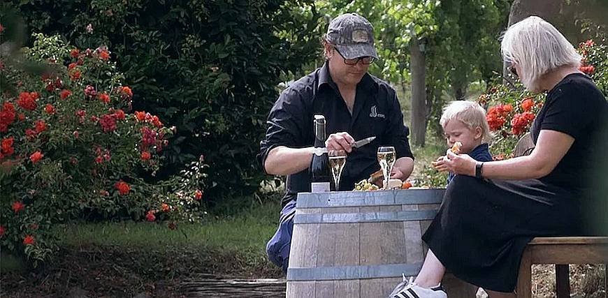 Esses Wine Company Owners