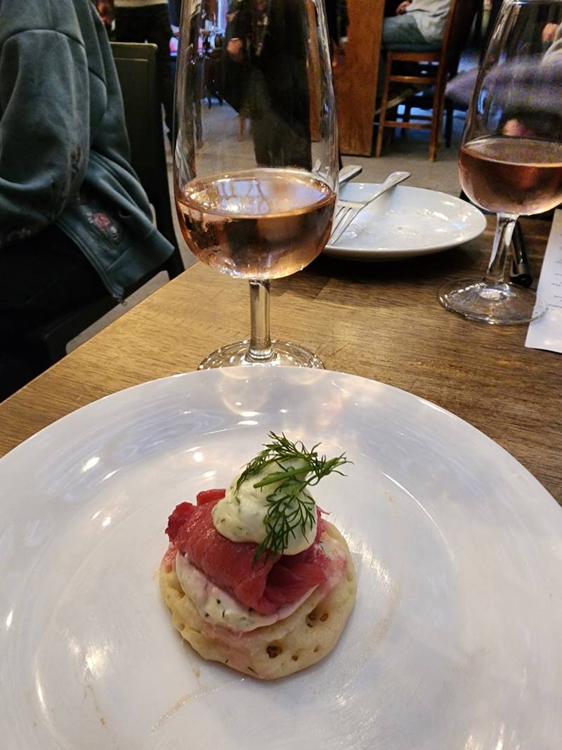 2024 Rose with Smoked Salmon Blinis, creme fraiche & fresh dill.